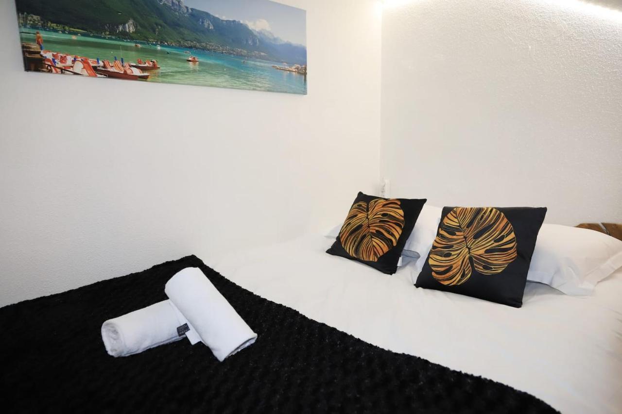 Lodge & Castle - Vue Chateau - Climatisation - Majord'Home อานซี ภายนอก รูปภาพ